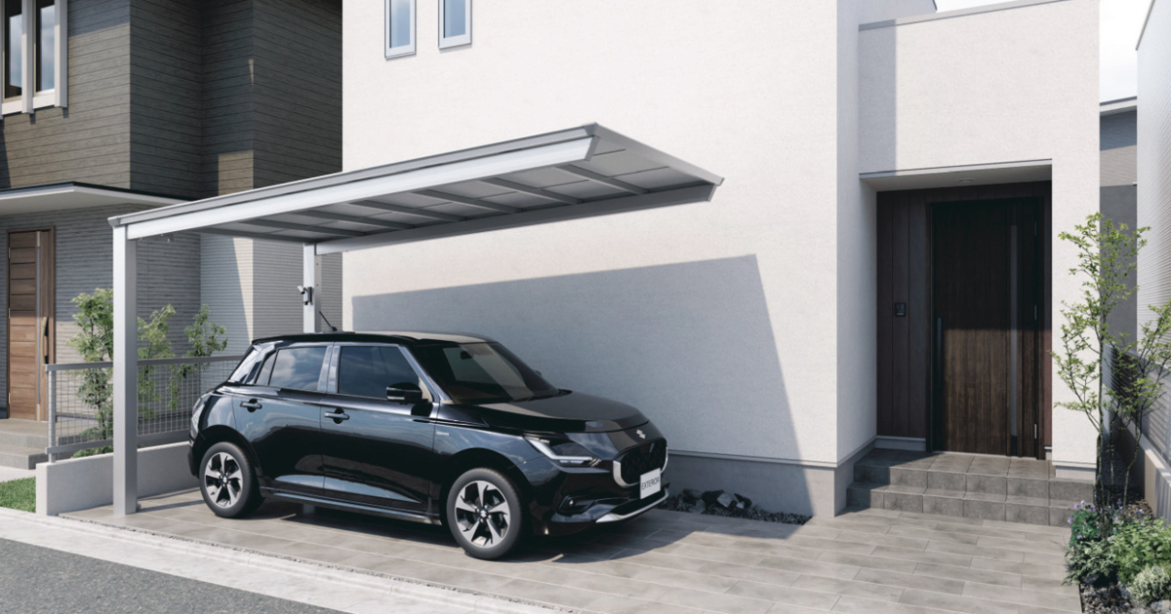 狭小地・変形地にぴったり収まる三協アルミのカーポート「セルフィ フリー」の施工事例