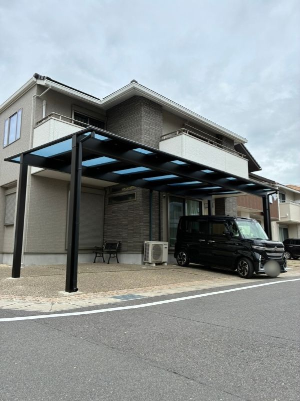 「暗くなる」を解決！奥様のアイデアをCADで形にした交互屋根の3台用カーポート施工事例